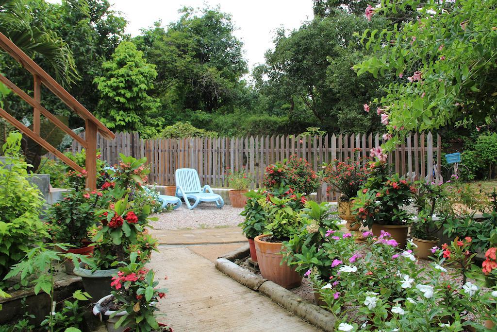 Belle Des Iles Bed & Breakfast La Digue Exterior photo